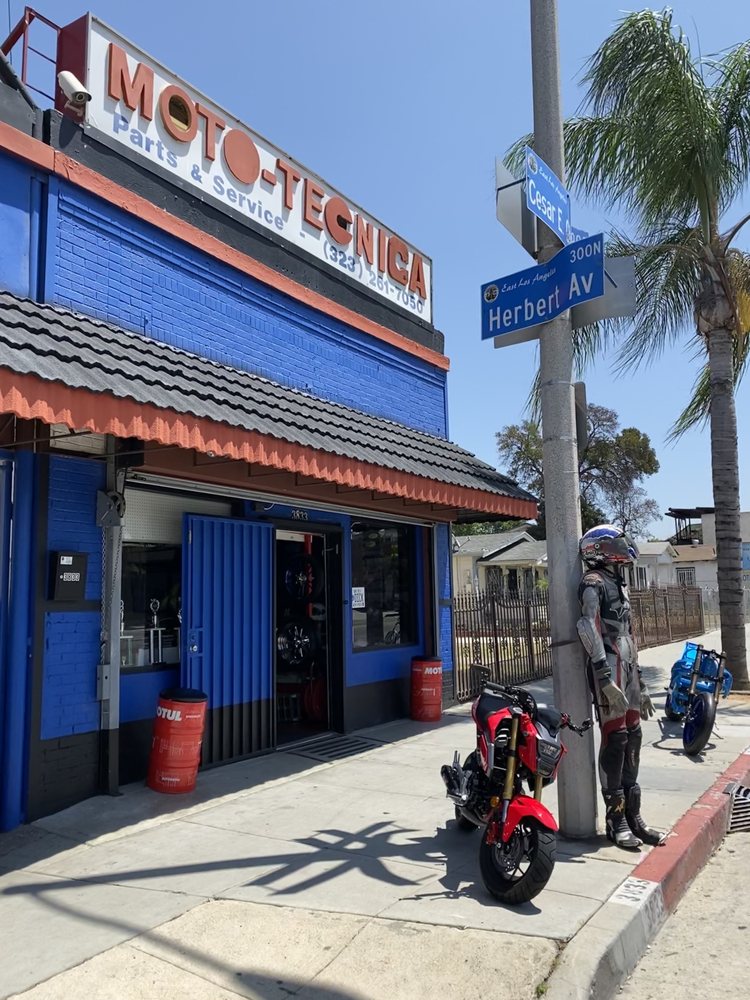 Moto Tecnica facade and sign